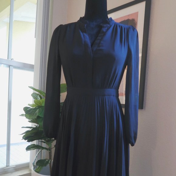 Ann Taylor Black Pleated Flare Dress - Picture 1 of 11